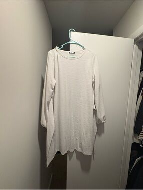 Simple White Long Sleeve Tunic Dress